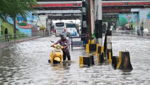 Heavy rain lashes central Andhra Pradesh; Vijayawada North records 102 mm